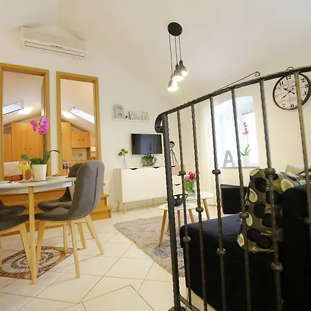 Stomorica Apartamento Zadar
