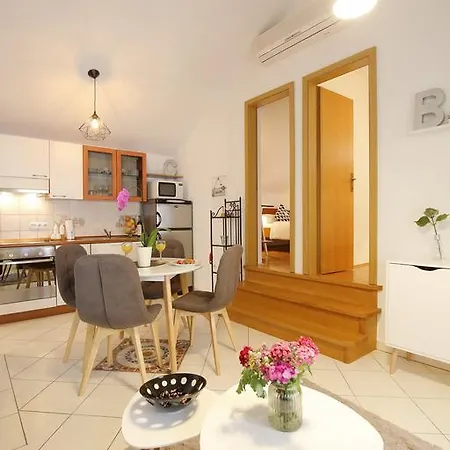 Apartment Stomorica Zadar