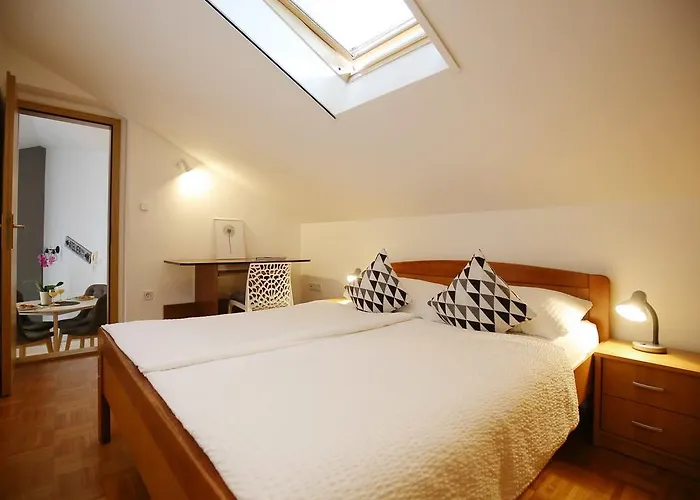 Stomorica アパート *