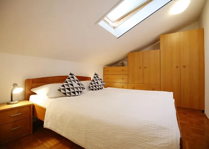 アパート Stomorica