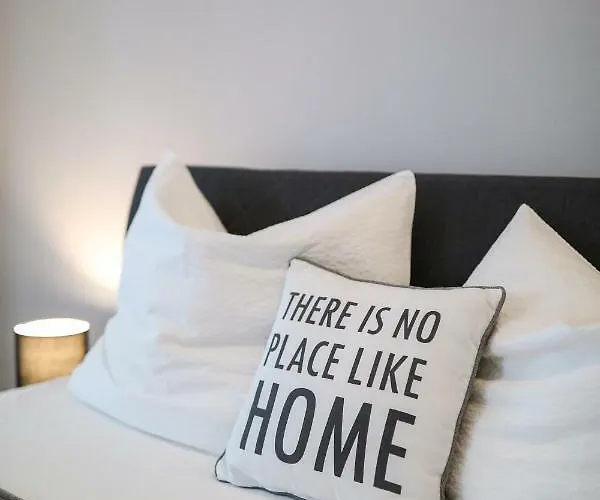 شقة Stomorica زادار