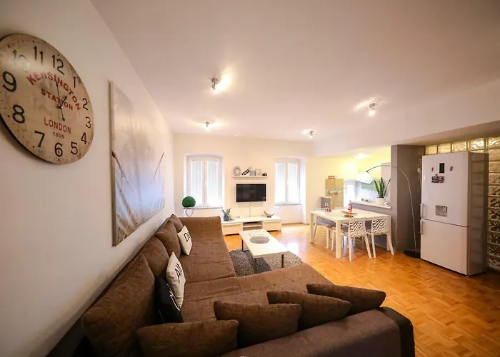 Stomorica شقة زادار